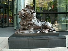 220px-HSBC Lion at the right hand side of the entrance